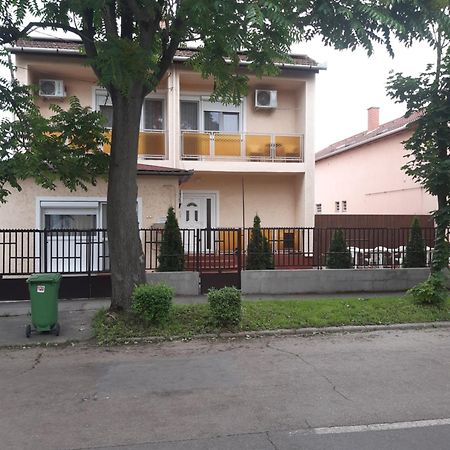 Sasfeszek Apartment Hajdúszoboszló Exterior foto